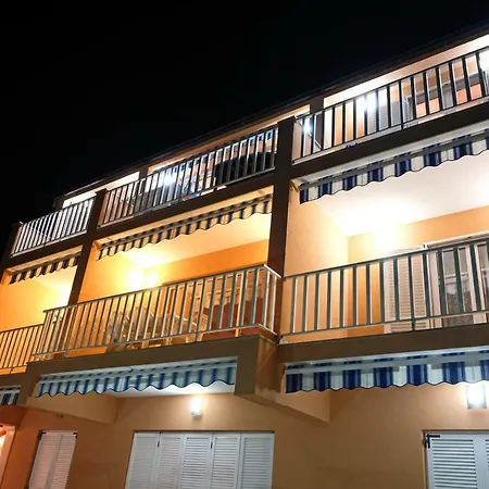 Apartment Wind *
